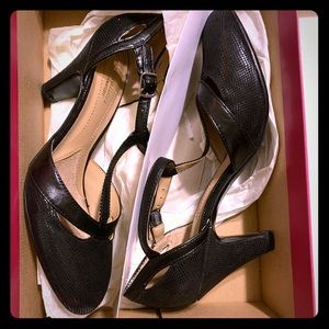 Black 20s style heels- WORN ONCE! Size 6 1/2!!